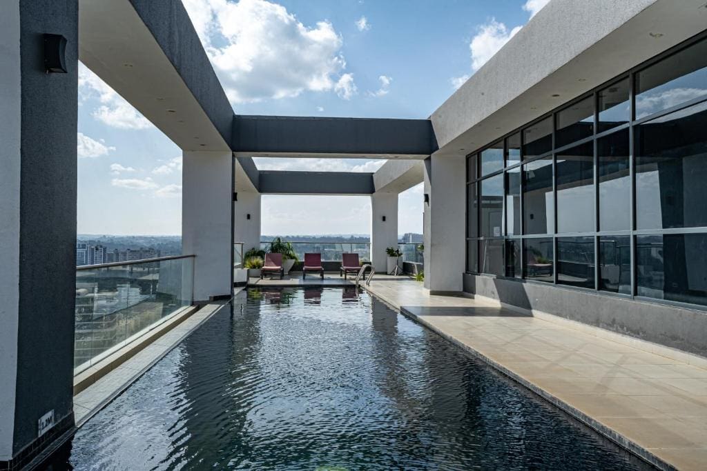 piscine sur le toit de Nairobi