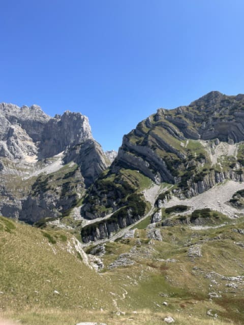 montagnes dans le parc national du durmitor au montenegro