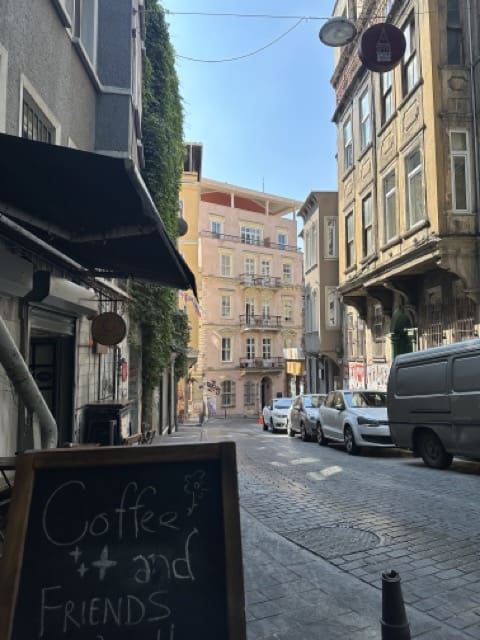 immobilier et rue dans cihangir, istanbul