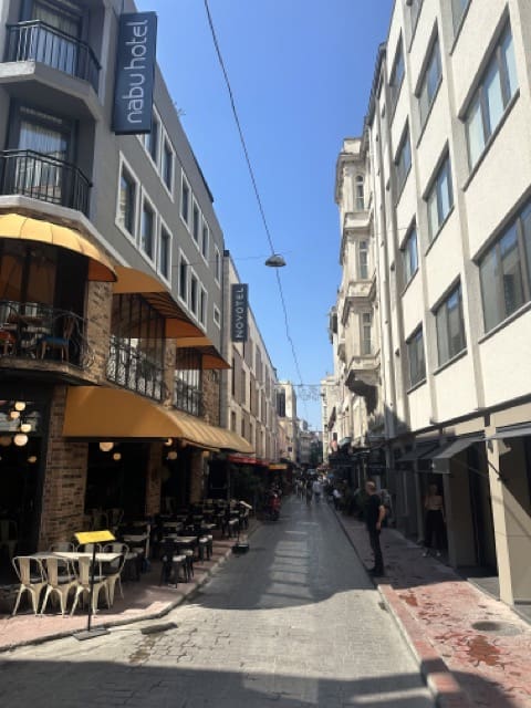 immobilier et rue dans cihangir, istanbul