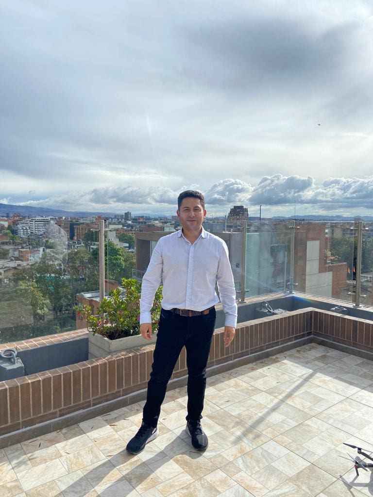 arcesio real estate agent bogota